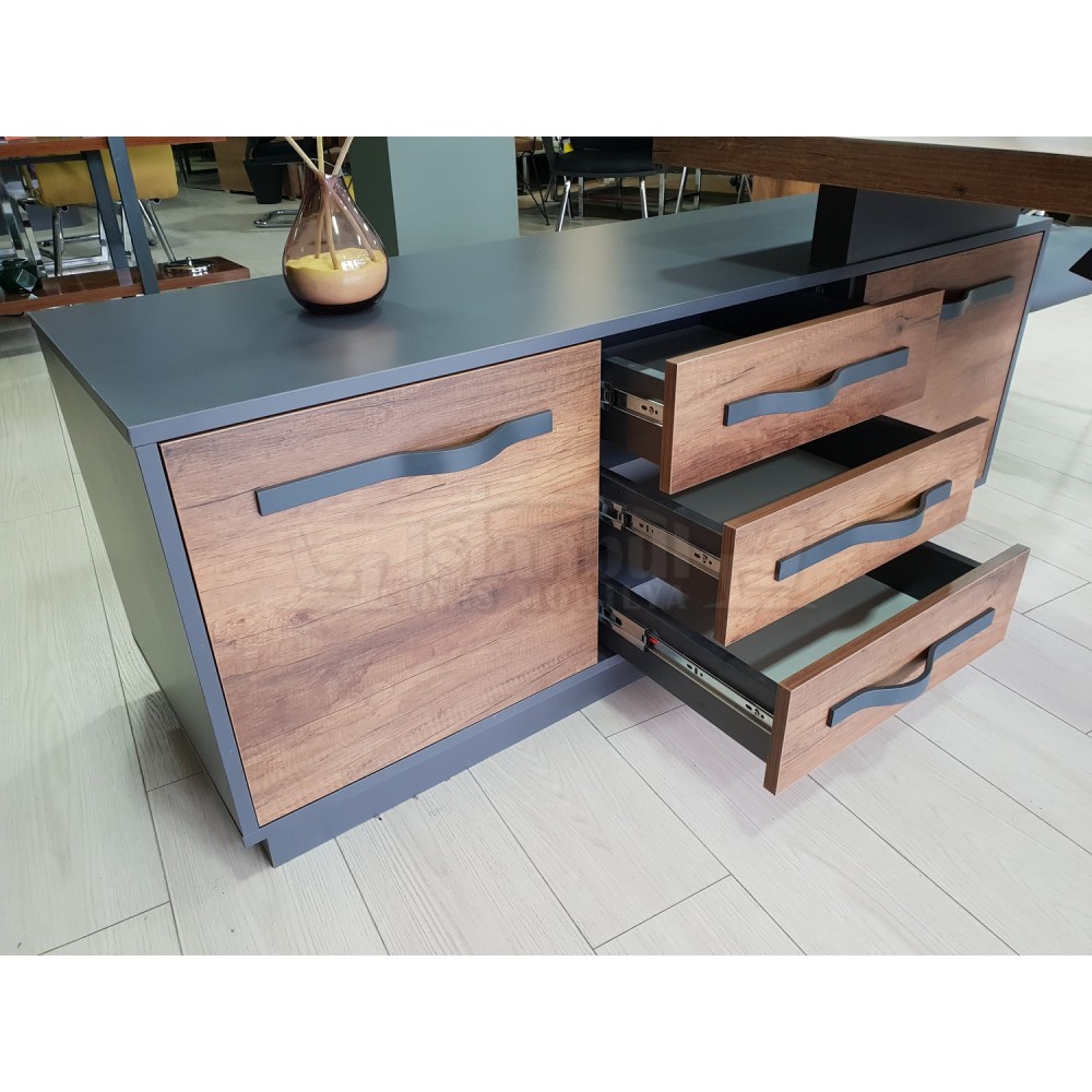 Bayern Executive Teams Walnut