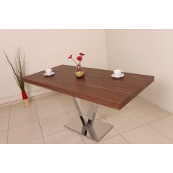 Herr Ilhan Istanbul Cafe Refektorium Tabellen