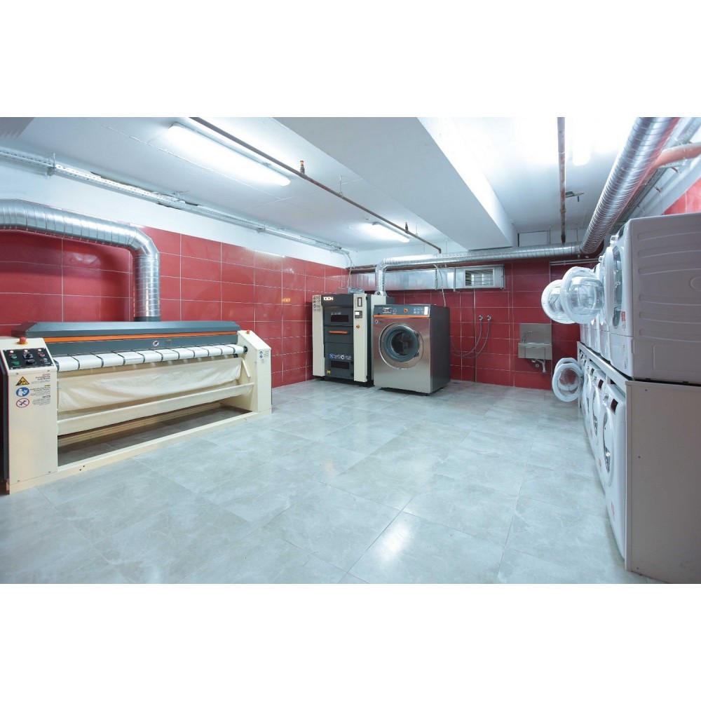 Login Lobby Und Herr Ibrahim Komplette Gebäude Kartal