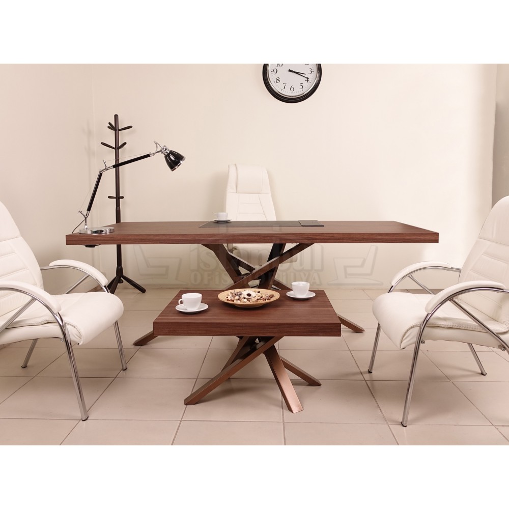 Bayern Vorstand Walnut