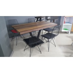 Herr Ilhan Istanbul Cafe Refektorium Tabellen