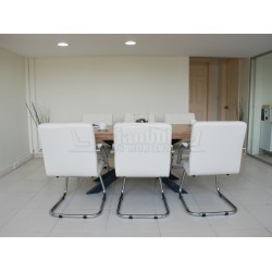 Lexus Besprechungstisch