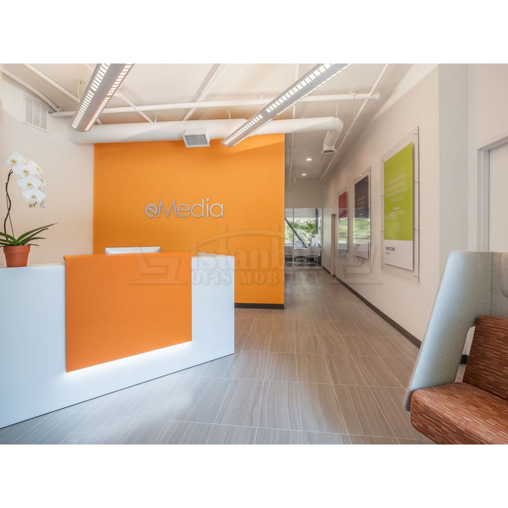 Parma Weit Rezeption