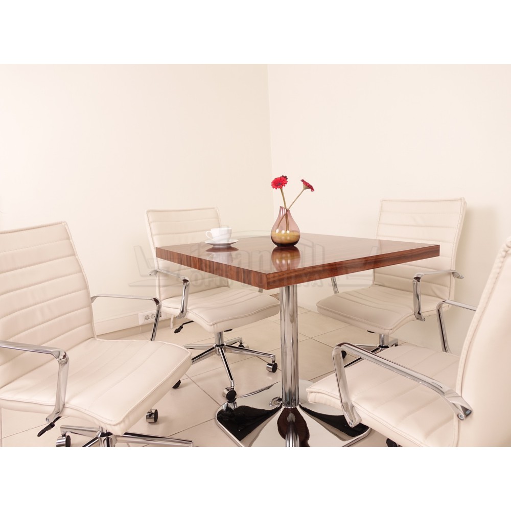 Besprechungstisch Osaka