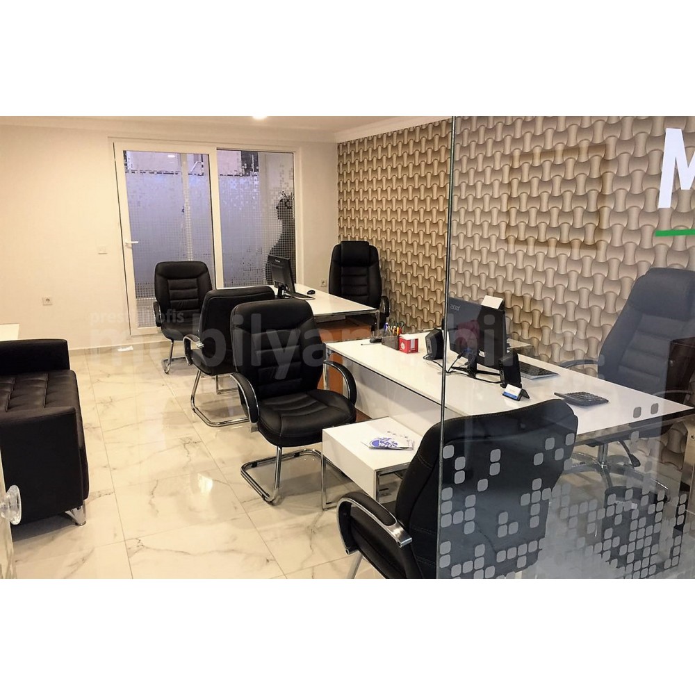 Herr Alba Keller Büromöbel