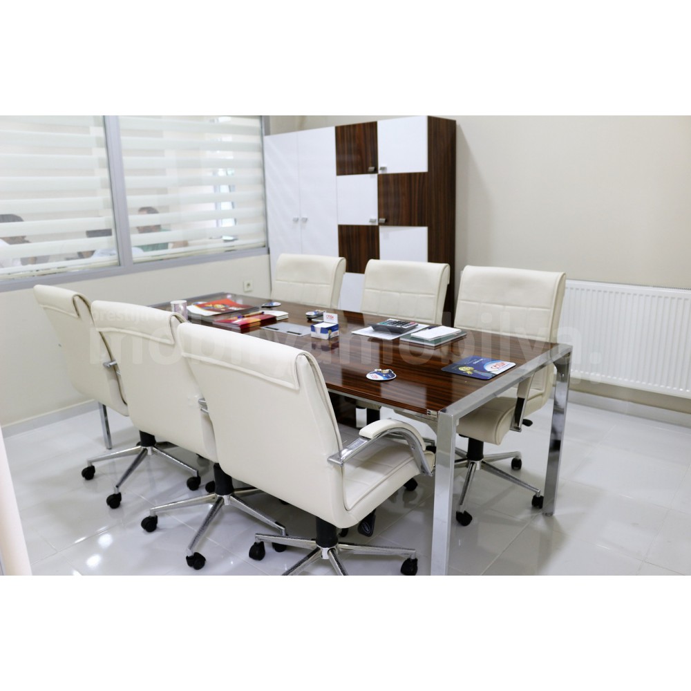 Klassenzimmer Möbel-Lösungen