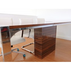 Apple-Seiten Offen Besprechungstisch Sockel-System