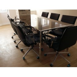 Apple-Seiten Offen Besprechungstisch Sockel-System