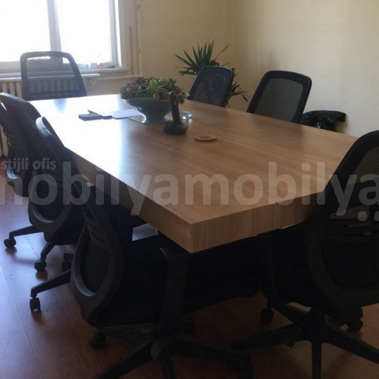 Lale Hanım Taksim Toplantı Masası