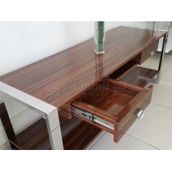 فيرونا اثنين من مقاعد وحدة التلفزيون أدراج