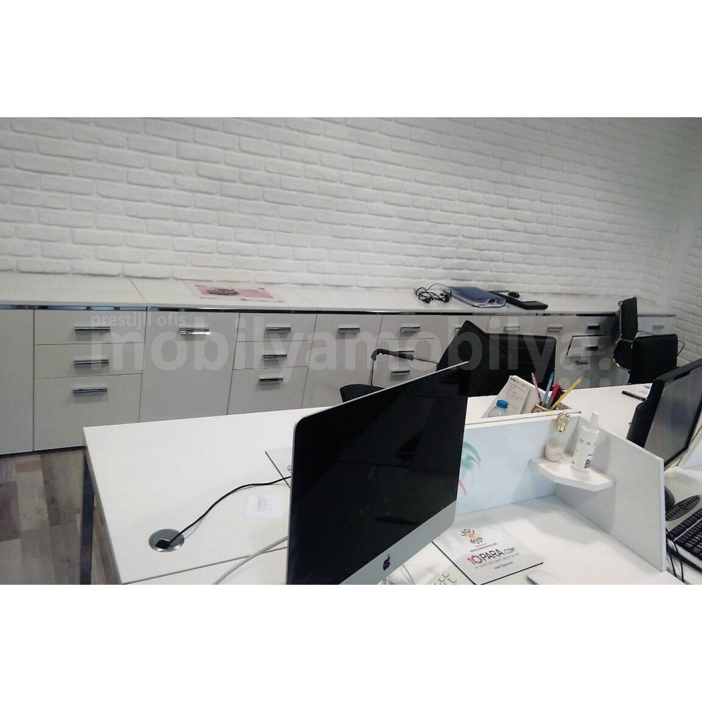 Herr Karahan Bound For Glory Mode Hunters Büromöbel