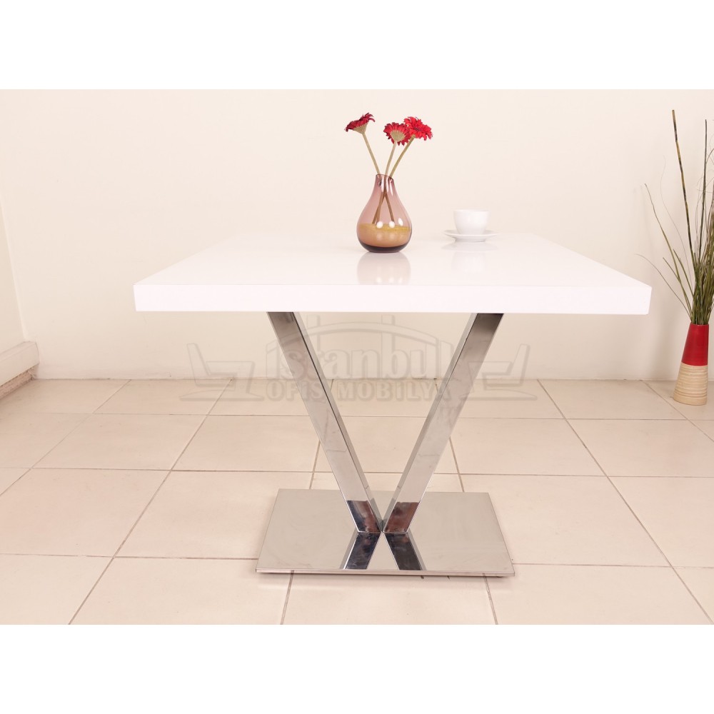 طاولة اجتماعات مربع في فيينا