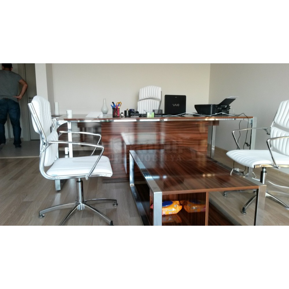 Singapore Authority Standing Desk