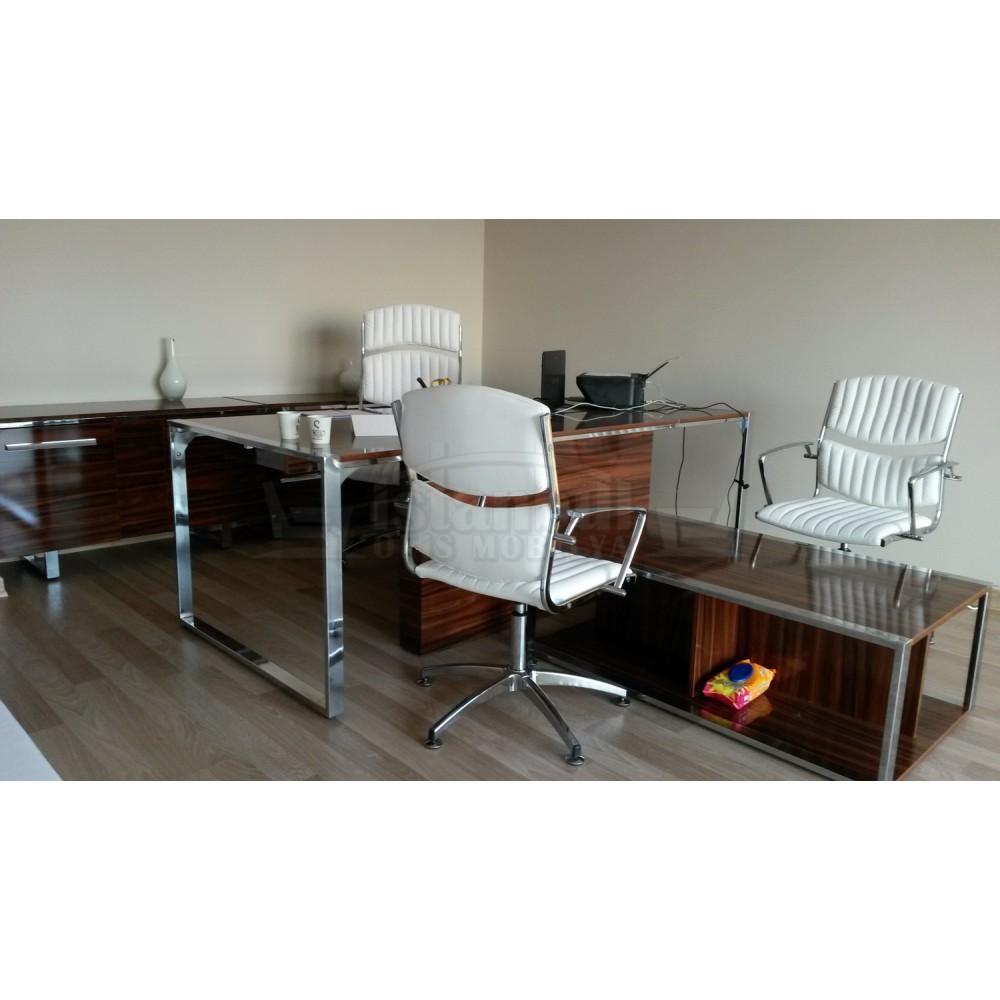 Singapore Authority Standing Desk