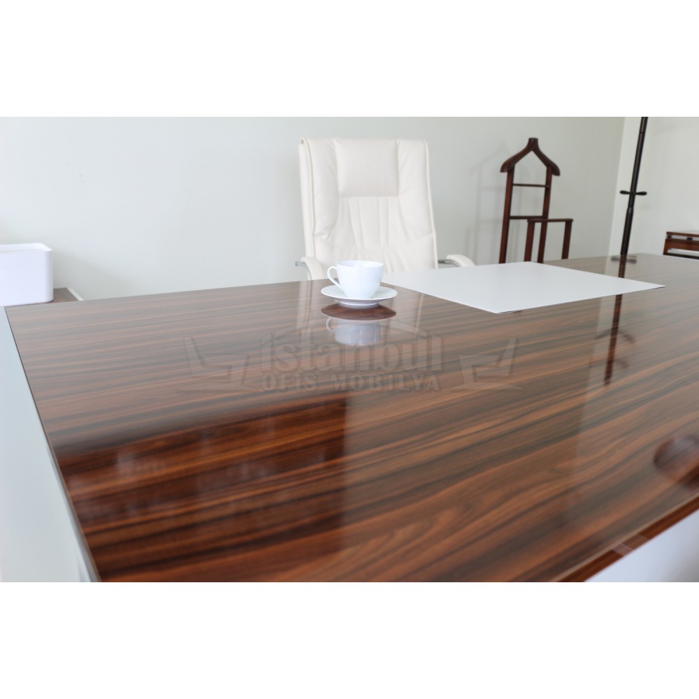 Singapore Authority Standing Desk