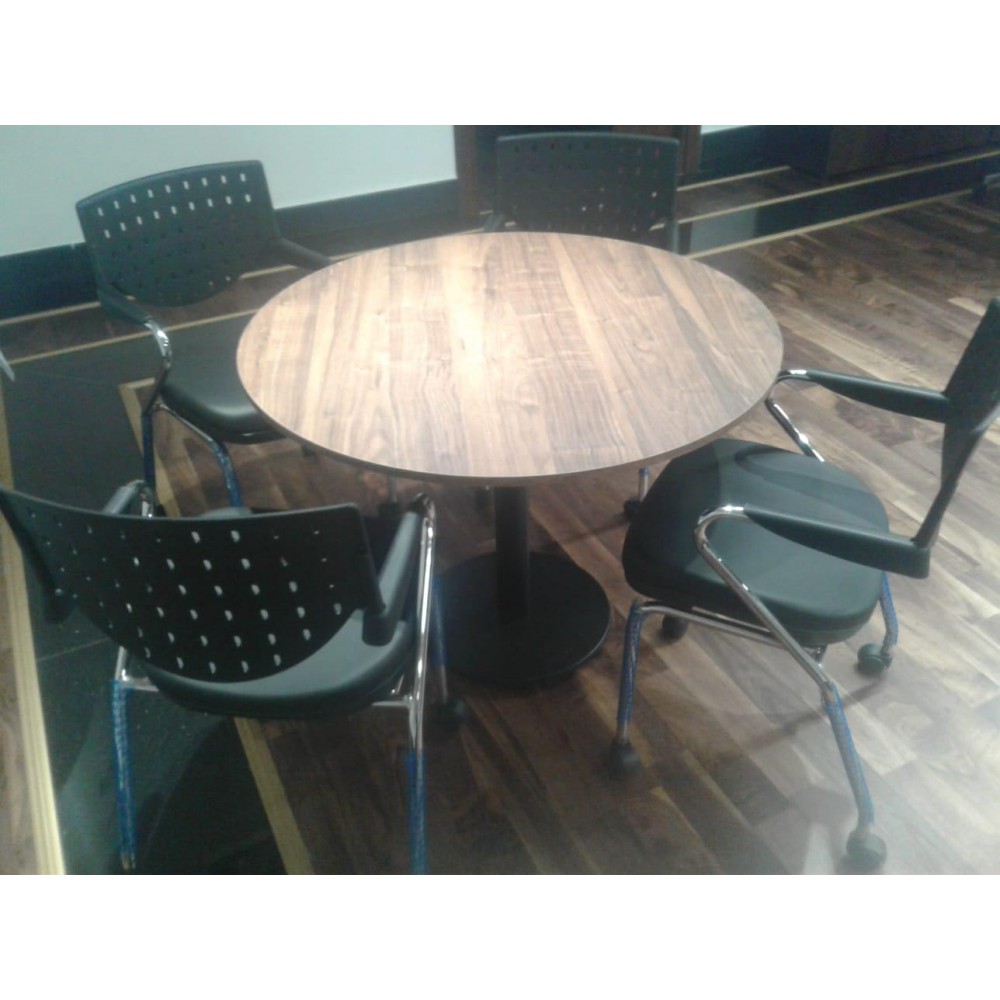 Rothalbmond Hauptsitz Büro