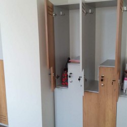 Lehrer Schrank