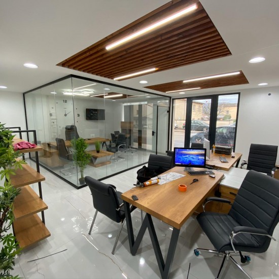 Frankreich Büromöbel Herr