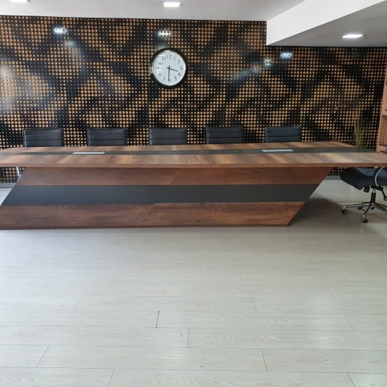 Großer Besprechungstisch