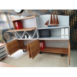 Istanbul Büro-Schreibtisch Büroführungsteam