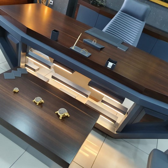 Frankreich Büromöbel