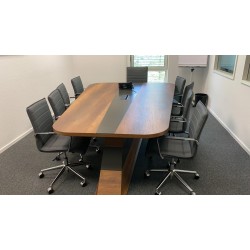 Flugzeug-Tagungstisch