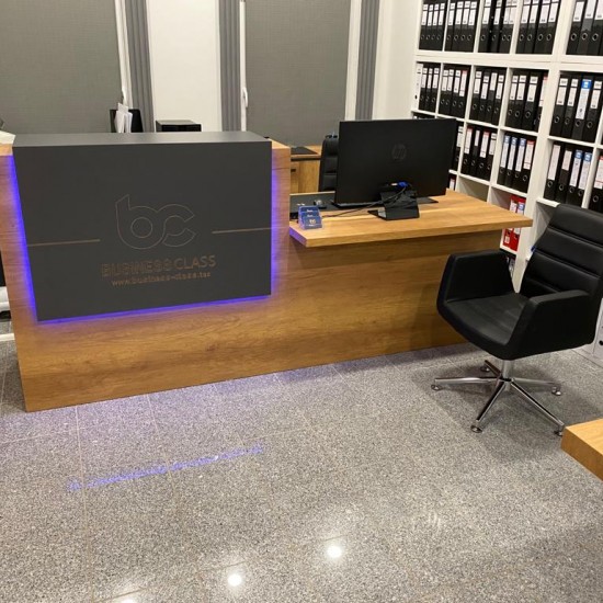 帕尔马特别服务台