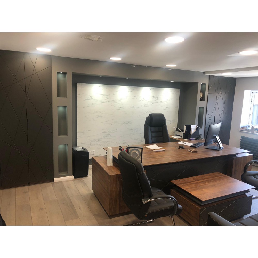 Britische Büromöbel