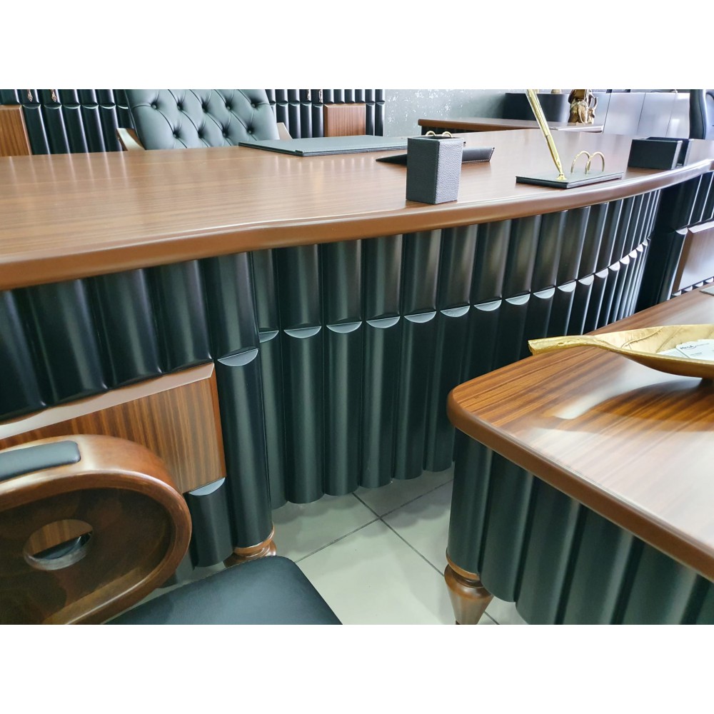 Ceo Executive Office Desk