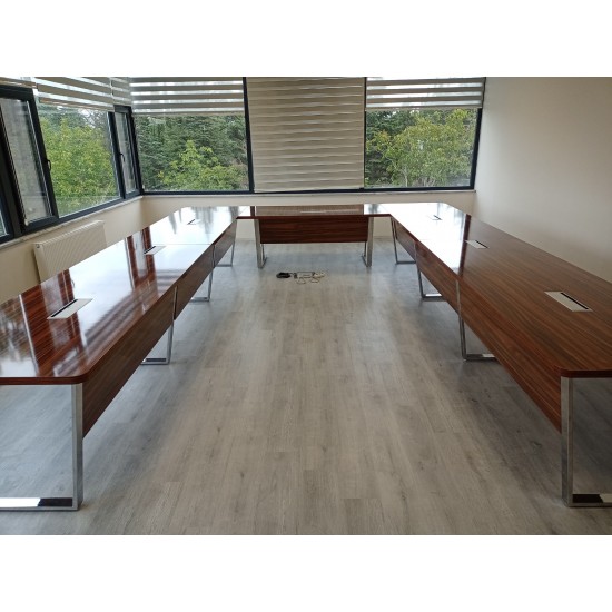 U Meeting-Tisch, Einstellbare Front