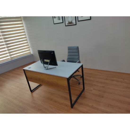 Single Desk Zelinda