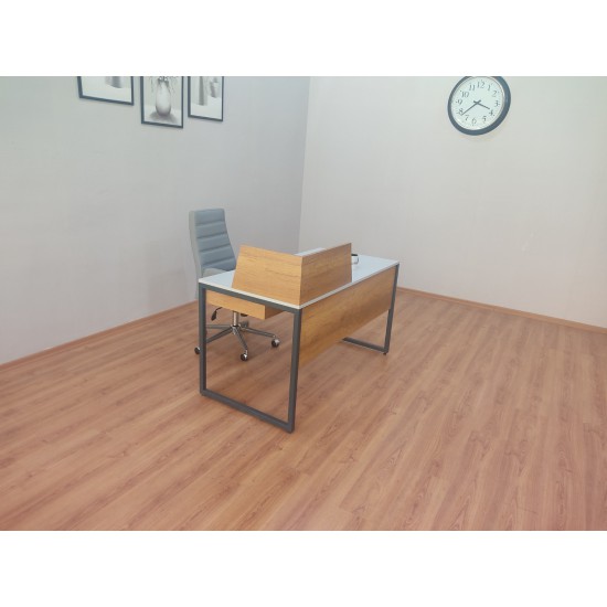 Single Desk Zelinda