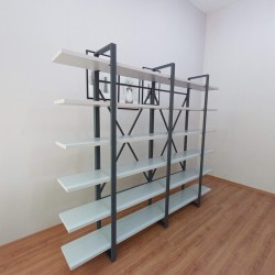 Zwischenseparatist Dekorative Bibliothek