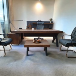 Istanbul Büro Executive Teams Tabelle First Class - Pablo Anthrazit.