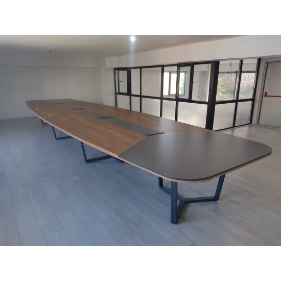 Toller Ovaler Meeting-Schreibtisch 20-22 Personen