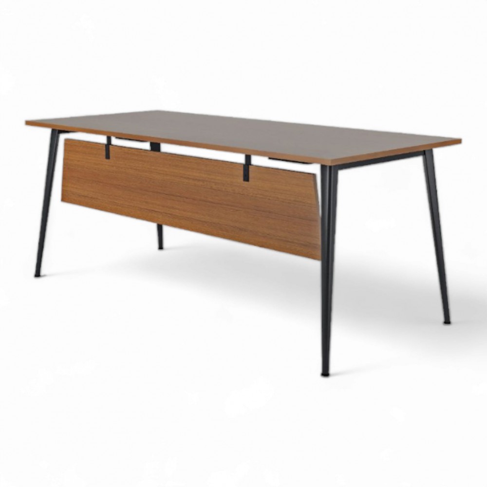 Colmer-Büroschreibtisch