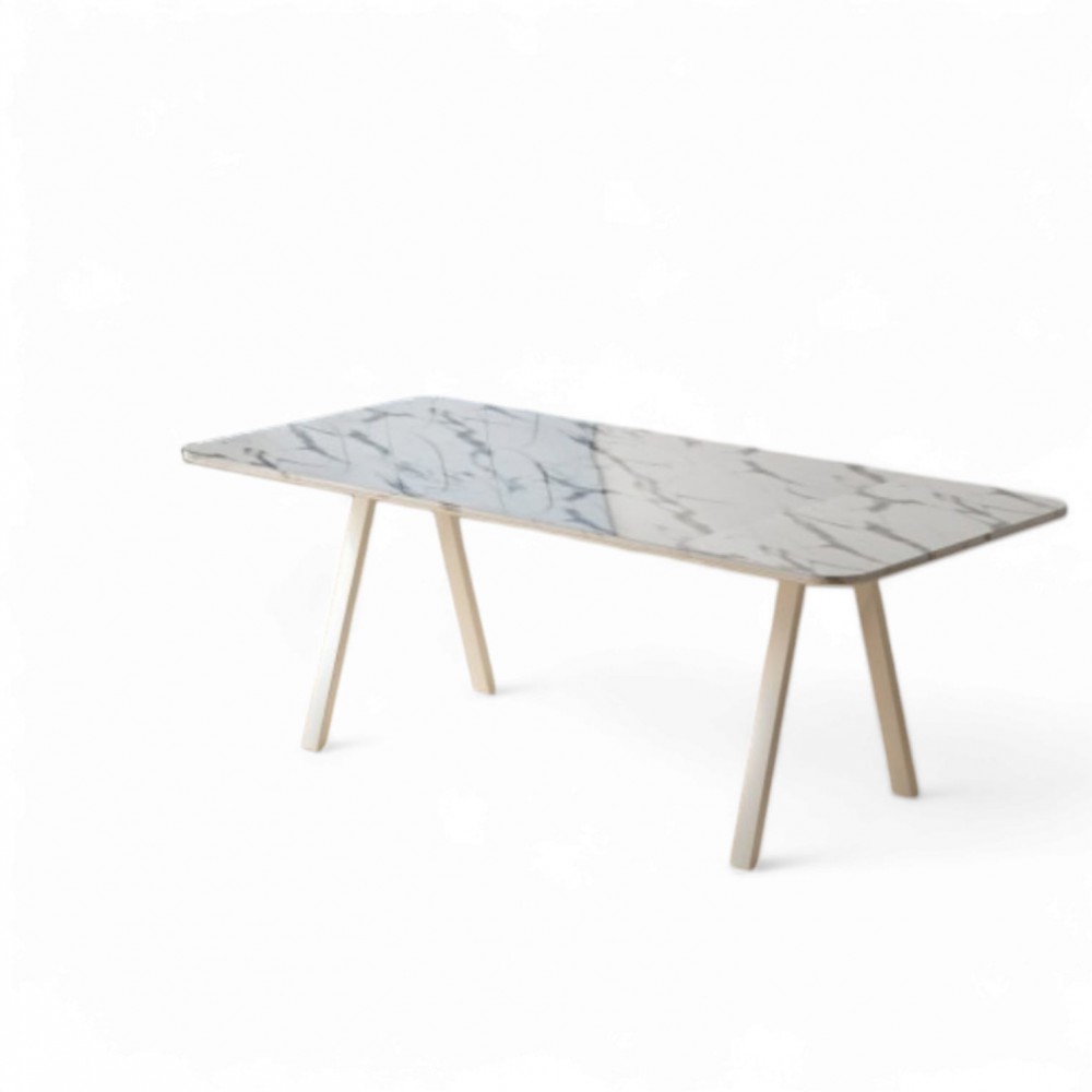 İbadan-Besprechungstisch