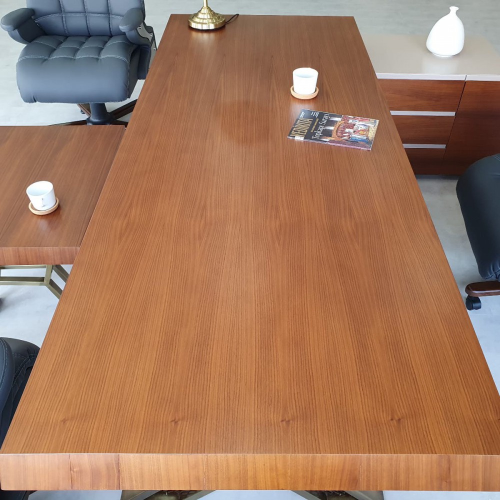  金色行政办公套装