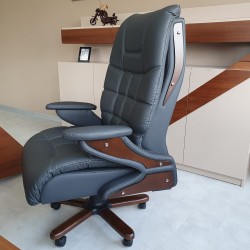  金色行政办公套装