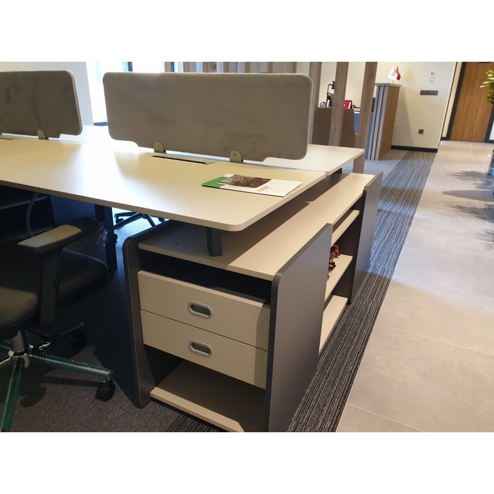 Katar Für Vier Person Schreibtisch Workstation
