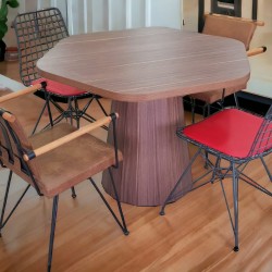 اجتماع مستدير الساق الخشبية المدببة