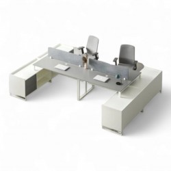 Stabiler Schreibtisch
