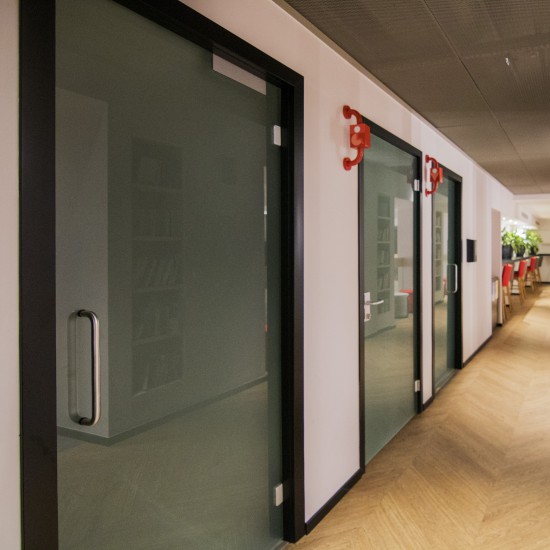 Trennwandsysteme für Glastüren Trennwandsysteme für Glastüren