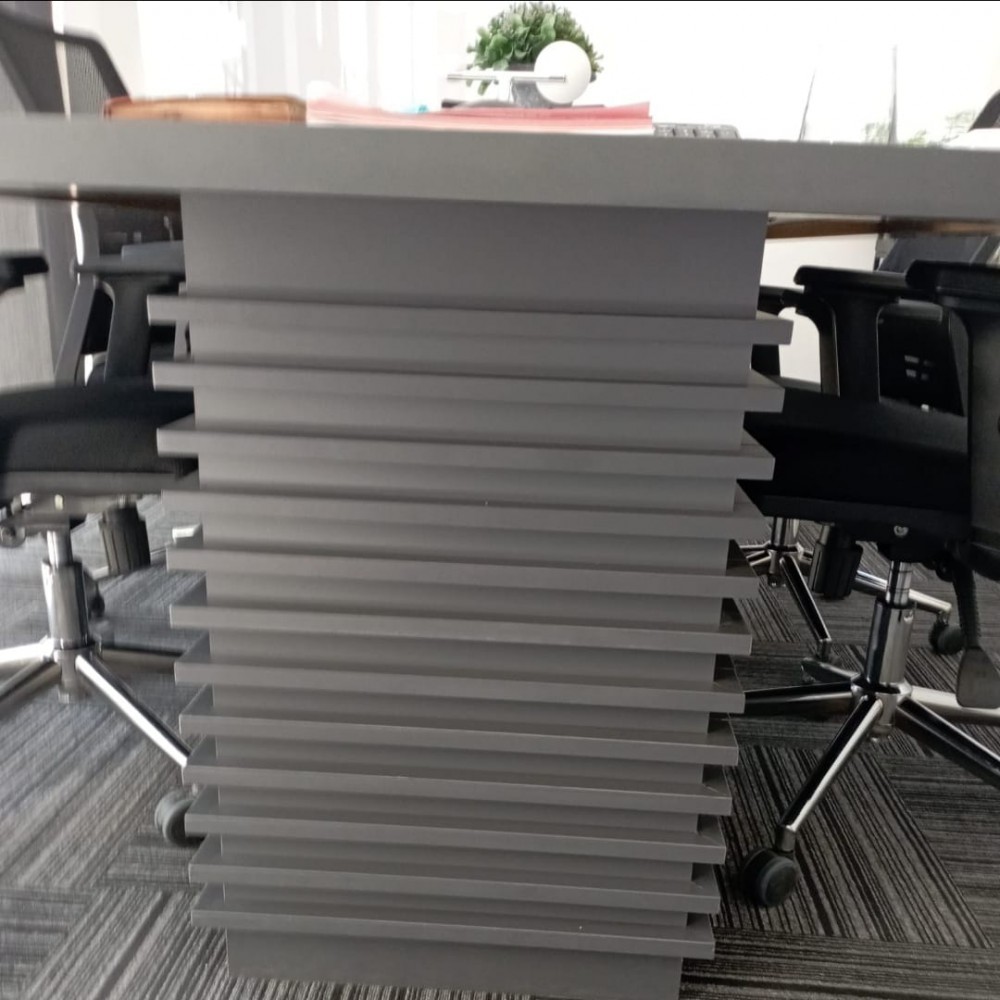 طاولة اجتماعات ديربان