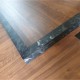 Besprechungstisch aus Holz mit Marmormuster Besprechungstisch aus Holz mit Marmormuster