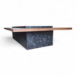Besprechungstisch aus Holz mit Marmormuster