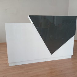 Welcome Desk Rom