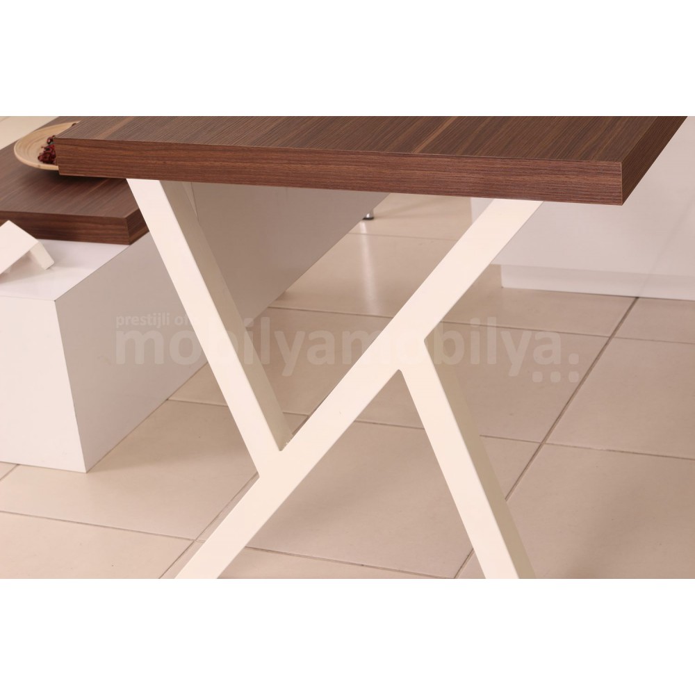 Canberra Executive Teams Victory Walnut