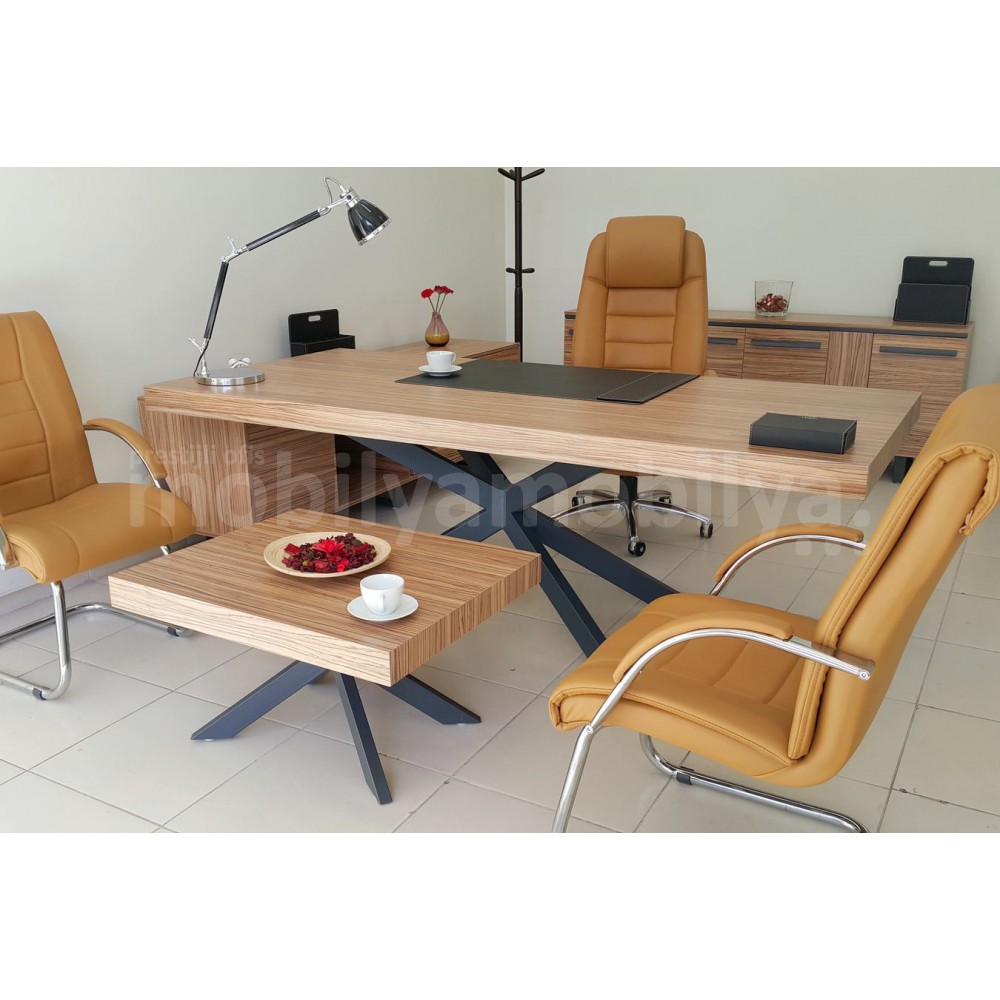 Lexus Executive Office-Team